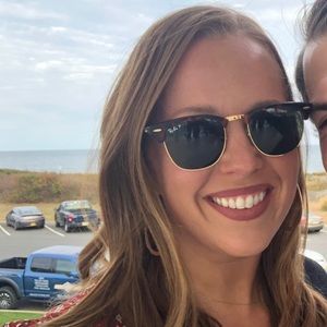 Meet your Posher, Sheila